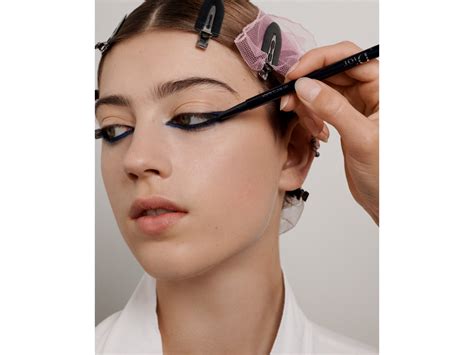 dior make up autunno inverno 2021|Dior brow brush.